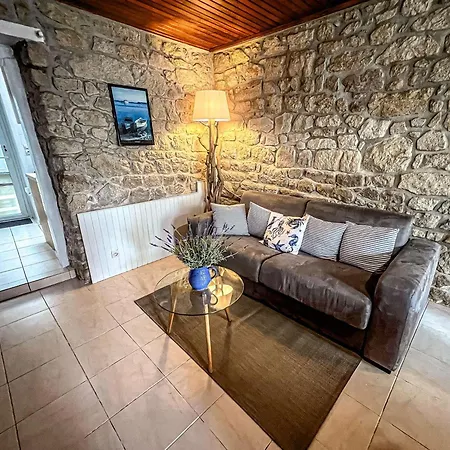 - Maison Renovee 3 Pieces Cosy Avec Wifi - Fr-1-479-224 * Étel